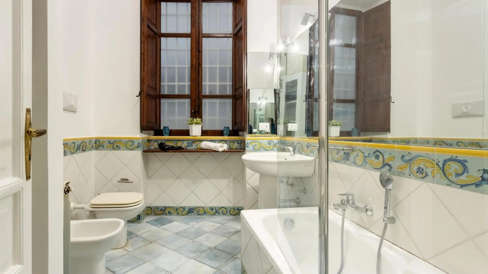 Cicco'S Home - Holidays Apartment Palermo Italy